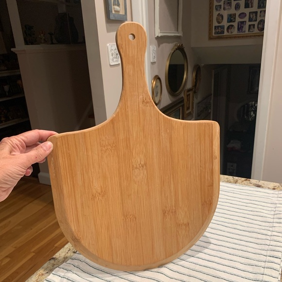 Bamboo Pizza Board - Picture 1 of 3